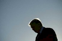 عزلة ترمب تشتد عليه مع انصراف أنصاره عنه