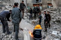 مقتل 45 مدنياً جراء غارات على الغوطة الشرقية المحاصرة