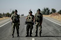 مقتل ثمانية جنود أتراك واصابة 13 آخرين في سوريا الخميس