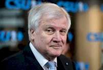 وزير الداخلية الألماني يتعهد بالتشدد في ملف الهجرة