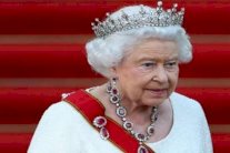 هذا ما تأكله ملكة بريطانيا وتشربه يوميًا