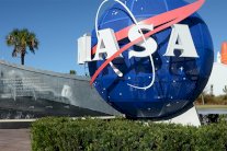 «ناسا» تطلق مركبة لتدمير الكويكبات التي تهدد الأرض