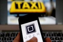 سيارات الاجرة باسطنبول تريد منع «اوبر» من العمل