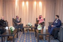 محمد بن سلمان يلتقي وفدًا من قادة الديانة المسيحية واليهودية