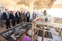 العبادي في موقع جريمة العصر: لننهي الفكر الإرهابي