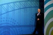 برلمان ماليزيا يقر قانونًا يجرّم