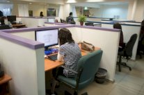 الجلوس يزيد خطر الإصابة بالخرف