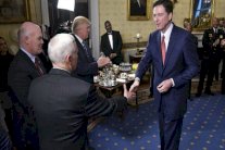 بعد إقالته ... جيمس كومي يثير جنون ترمب بكتاب جديد