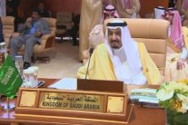 الملك سلمان يؤكد على خطورة السلوك الإيراني بالمنطقة