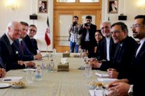 محاولات لتوسيع أستانة وتعجيل نتائج سوتشي وإحياء جنيف