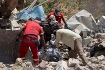 إتهام بغداد باخفاء أدلة جرائم حرب محتملة بالموصل