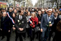 300 شخصية فرنسية توقع بيانًا يدين