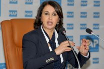 تضامن الزفزافي مع منيب يخلق احتكاكا بين القاضي وهيئة دفاعه