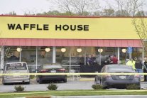 مسلح يقتل أربعة أشخاص داخل مطعم في الولايات المتحدة