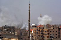 مقتل 17 مدنياً بقصف لقوات النظام السوري على مخيم اليرموك