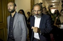 ترشيح زعيم المعارضة رسميا لرئاسة الحكومة في أرمينيا