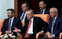 أردوغان يهاجم المعارضة لمساعدتها حزبا ناشئا على خوض الانتخابات