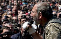 المعارض باشينيان يواصل جولته في ارمينيا