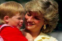 الأميرة ديانا أرادت أن يكون هاري ملكًا!