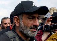 باشينيان يفشل في نيل غالبية في البرلمان الأرمني لانتخابه رئيسًا للوزراء