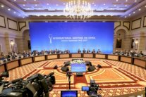 تصاعد عملية تهجير السوريين من ريفي حمص وحماة