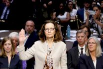 سيناتور ديموقراطي ثان يؤيد تعيين هاسبل على رأس الـ