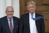 التحقيق في تدخل روسيا بانتخاب ترمب سينتهي في 1 سبتمبر