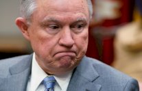 ترمب يهاجم وزير العدل في إدارته