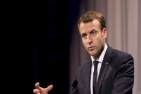 ماكرون يلتقي أطراف النزاع الليبي في الإليزيه