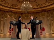 ترمب وآبي: نزع كوريا الشمالية سلاحها النووي أمر حتمي