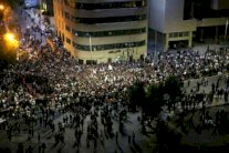 الاحتجاجات تتواصل ليلًا في المدن الأردنية