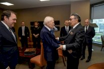 وفاة قطب الإعلام التركي اردوغان ديميرورين عن 79 عاما