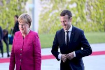 أوروبا تعاني عدم استقرار جراء الشعبوية والتقلبات السياسية