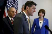 زعيم الجمهوريين في الكونغرس: لا يجدر بترمب العفو عن نفسه