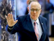 محامي ترمب يقول إن الرئيس لديه صلاحية العفو عن نفسه