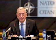 ماتيس ينتقد بوتين ويتهمه بمحاولة