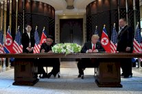 الاتحاد الاوروبي يشيد بمحادثات ترمب وكيم باعتبارها خطوة