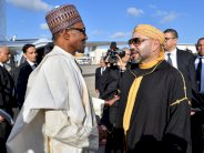 العاهل المغربي يجري مباحثات على انفراد مع الرئيس النيجيري