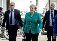 وضع ميركل مهدد بسبب الخلاف على سياسة الهجرة