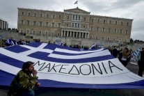 اليونانيون منقسمون بشأن اتفاق مقترح حول اسم مقدونيا