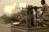 الجيش اليمني يسيطر على مدخل مطار الحديدة