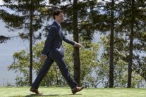 رجال ترمب يتوعدون ترودو