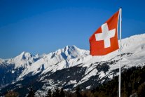 سويسرا تنوي بيع أسلحة لدول