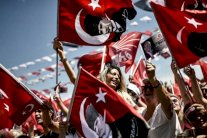 أردوغان وخصمه الرئيس... حرب خطابات لا هوادة فيها