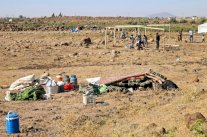 إعانات إسرائيلية إلى نازحين سوريين في منطقة قريبة من الجولان المحتل