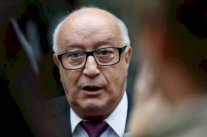 ممثلو الفرنسين المسلمين يعربون عن القلق غداة اعتقال عشرة من اقصى اليمين المتطرف