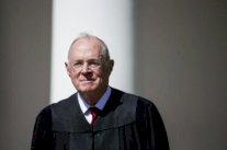 قاض في المحكمة العليا يتقاعد وترمب يبدأ إجراءات تعيين بديل