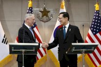 ماتيس يحاول طمأنة سيول وطوكيو حول بيونغ يانغ