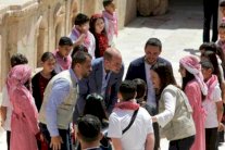 الأمير وليام سائحًا في جرش الأردنية