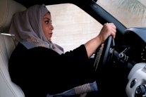 رسميا .. المرأة السعودية تقود السيارة